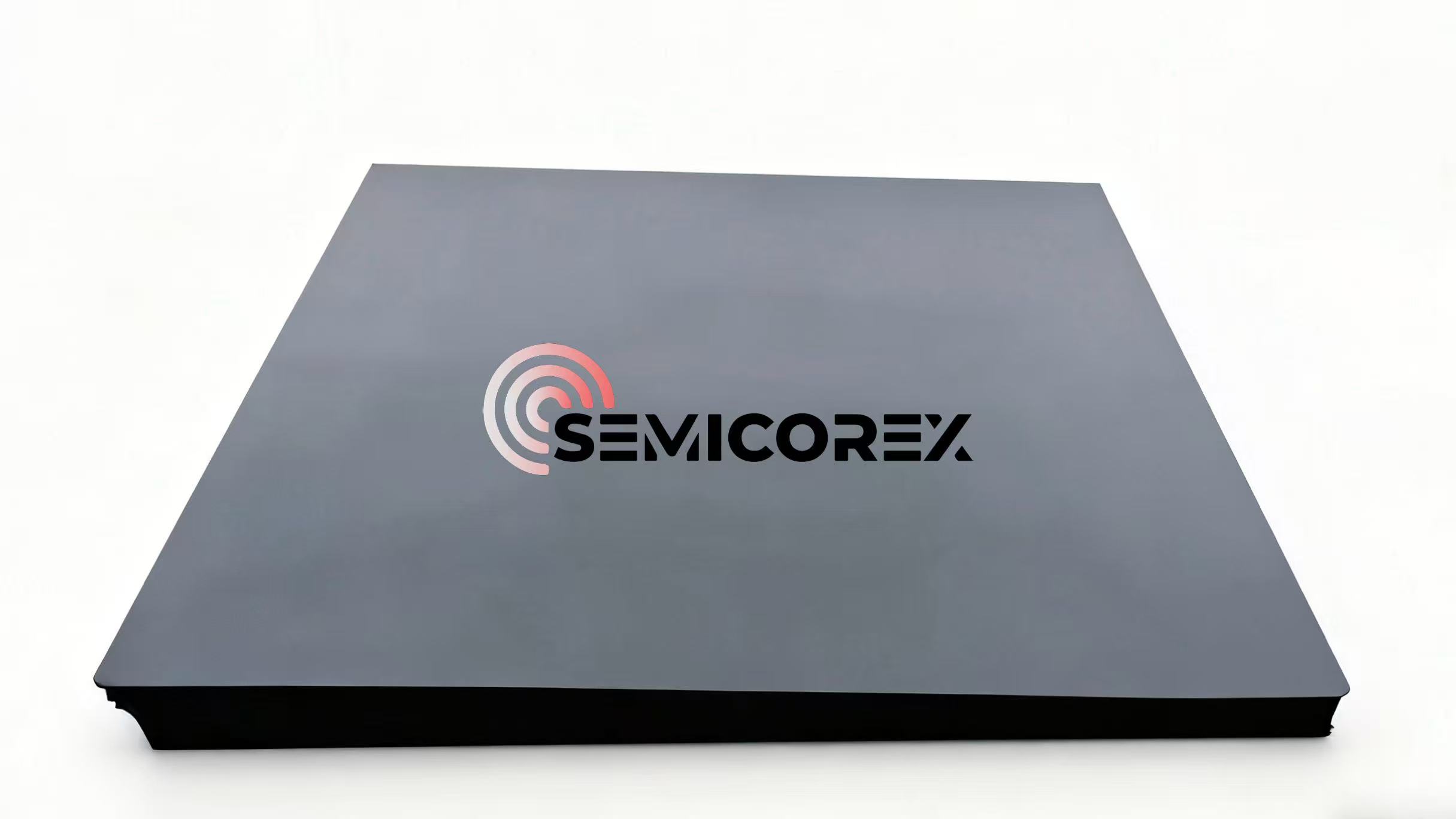 Milyen jellemzői vannak a fekete timföld kerámiának?